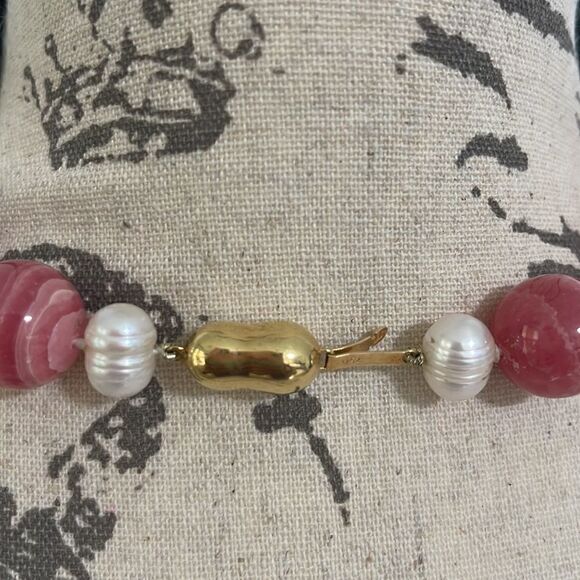 Bead an Faux Pearls Necklace - Picture 2 of 6